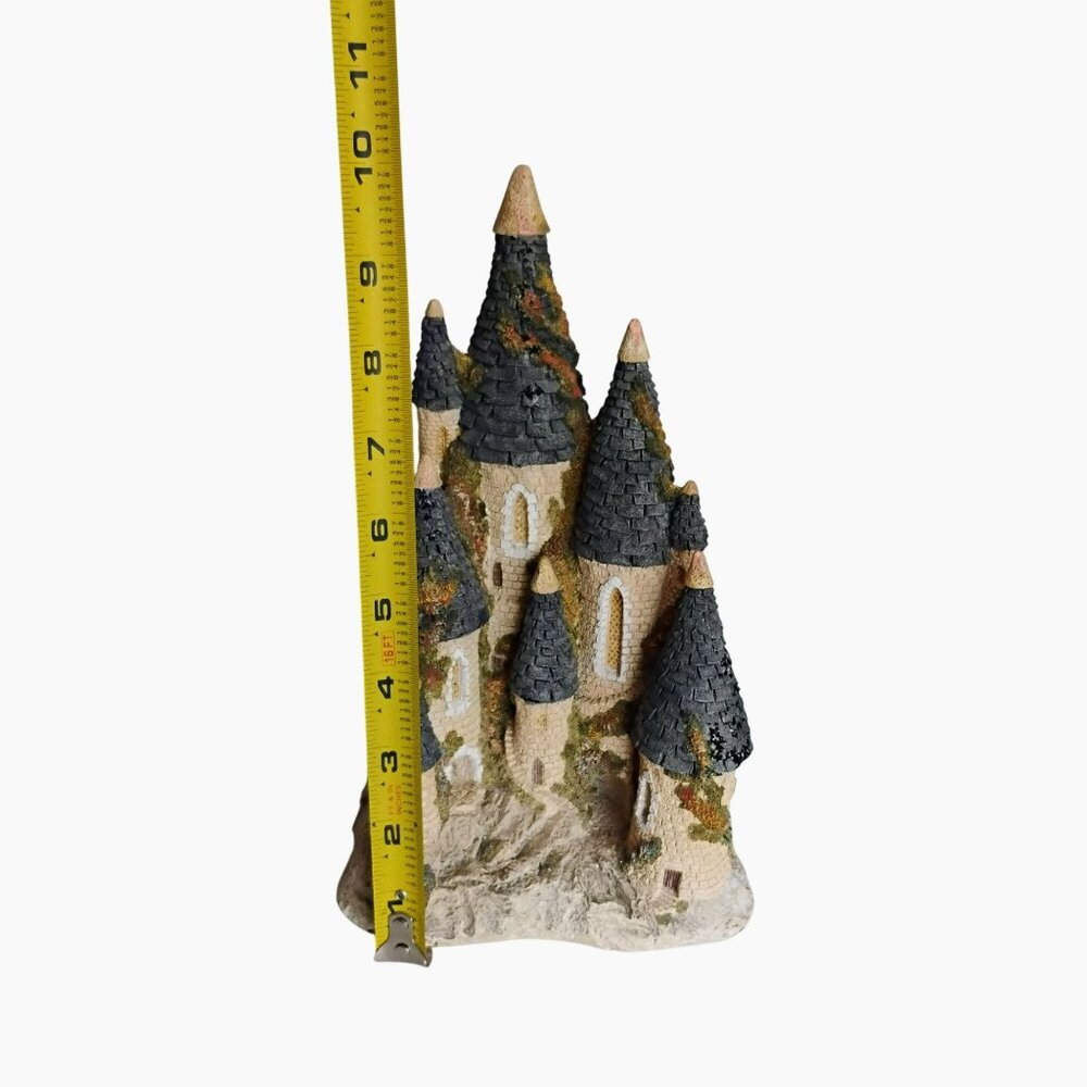 David Winter Fairytale Castle Figurine 1982 Handpainted Signed Monique Walton - Picture 4 of 7
